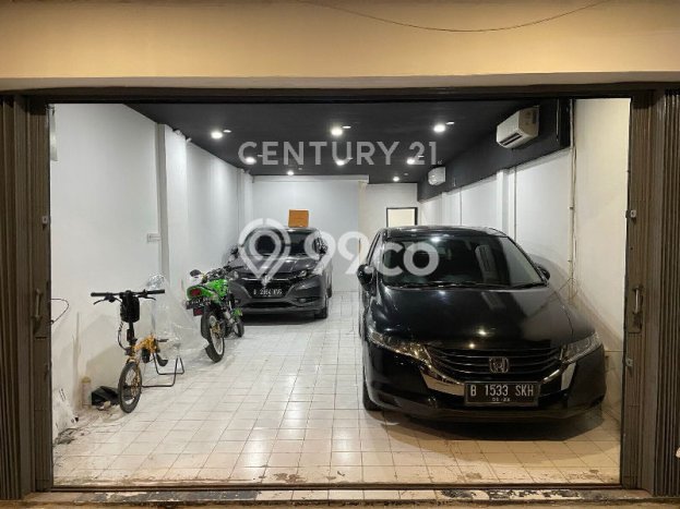 Ruko Area Komersial Kawasan Kelapa Gading, Luas 144m2m², Jalan Utama Ruko Area Komersial Kawasan Kelapa Gading, Luas 144m2m², Jalan Utama
