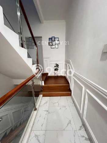 Rumah Minimalis 3 KT di Bintara Bekasi Full Furnished Rumah Minimalis 3 KT di Bintara Bekasi Full Furnished