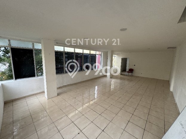 Ruko untuk Disewa di Pusat Jakarta Barat Luas Bangunan 283m2 Ruko untuk Disewa di Pusat Jakarta Barat Luas Bangunan 283m2