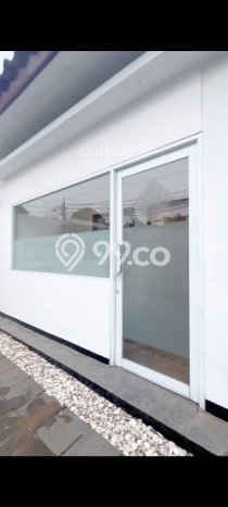 Disewakan! Rumah 3 Kamar Tidur &
3 Kamar Mandi di Kemang, Jakarta Selatan Disewakan! Rumah 3 Kamar Tidur &
3 Kamar Mandi di Kemang, Jakarta Selatan