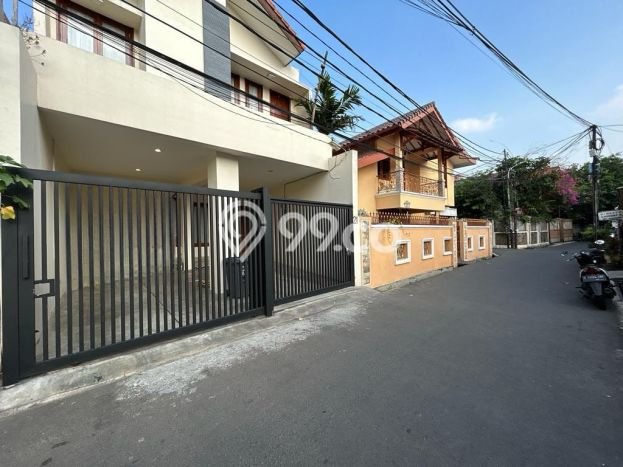 Rumah Idaman Modern! Rumah 2 Lantai di Tebet, Jakarta Selatan, Luas 90m² LB 150m² Rumah Idaman Modern! Rumah 2 Lantai di Tebet, Jakarta Selatan, Luas 90m² LB 150m²
