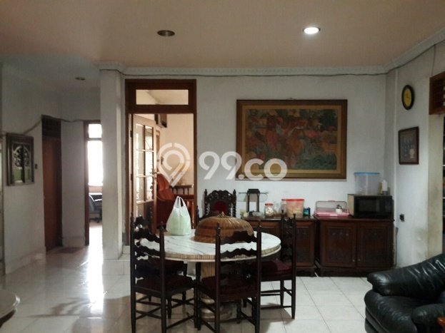 Siap Huni Hunian Elit 5 Kamar di Tebet Dekat ke Mana Saja Siap Huni Hunian Elit 5 Kamar di Tebet Dekat ke Mana Saja