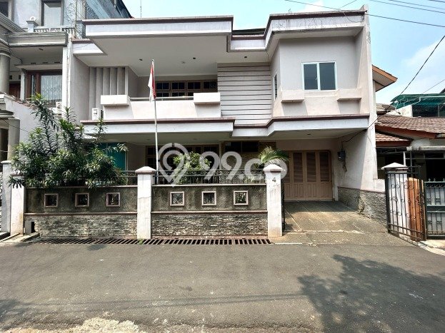 Rumah EXCLUSIVE di Tebet, Jakarta Selatan, LT 220m² LB 350m² KESEMPATAN TERBATAS! Rumah EXCLUSIVE di Tebet, Jakarta Selatan, LT 220m² LB 350m² KESEMPATAN TERBATAS!