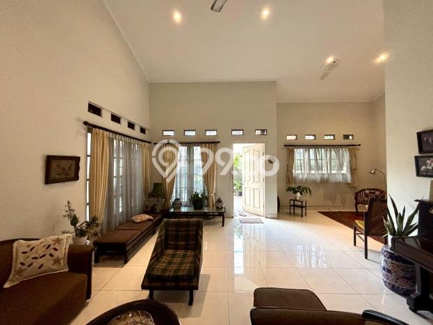 Siap Huni Hunian Elit 6 Kamar di Tebet Dekat ke Mana Saja Siap Huni Hunian Elit 6 Kamar di Tebet Dekat ke Mana Saja
