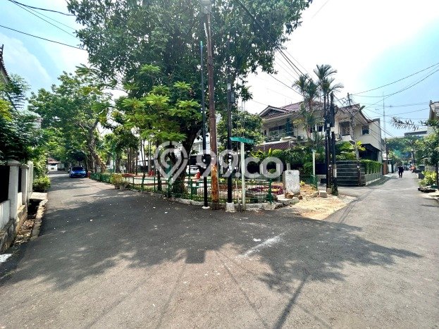 Rumah EXCLUSIVE di Tebet, Jakarta Selatan, LT 220m² LB 350m² KESEMPATAN TERBATAS! Rumah EXCLUSIVE di Tebet, Jakarta Selatan, LT 220m² LB 350m² KESEMPATAN TERBATAS!