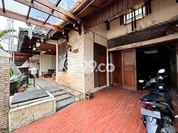 Siap Huni Hunian Elit 5 Kamar di Tebet Dekat ke Mana Saja Siap Huni Hunian Elit 5 Kamar di Tebet Dekat ke Mana Saja