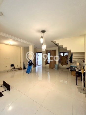 Rumah Idaman Modern! Rumah 2 Lantai di Tebet, Jakarta Selatan, Luas 90m² LB 150m² Rumah Idaman Modern! Rumah 2 Lantai di Tebet, Jakarta Selatan, Luas 90m² LB 150m²