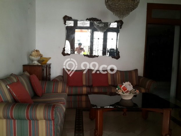 Siap Huni Hunian Elit 5 Kamar di Tebet Dekat ke Mana Saja Siap Huni Hunian Elit 5 Kamar di Tebet Dekat ke Mana Saja