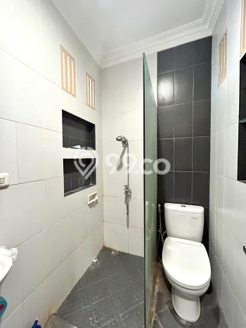 Rumah Idaman Modern! Rumah 2 Lantai di Tebet, Jakarta Selatan, Luas 90m² LB 150m² Rumah Idaman Modern! Rumah 2 Lantai di Tebet, Jakarta Selatan, Luas 90m² LB 150m²