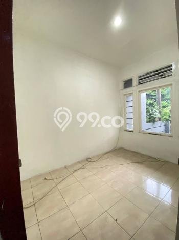 For Sale Rumah 4 Kamar Lokasi Ideal Nyaman dan Strategis di Antapani For Sale Rumah 4 Kamar Lokasi Ideal Nyaman dan Strategis di Antapani