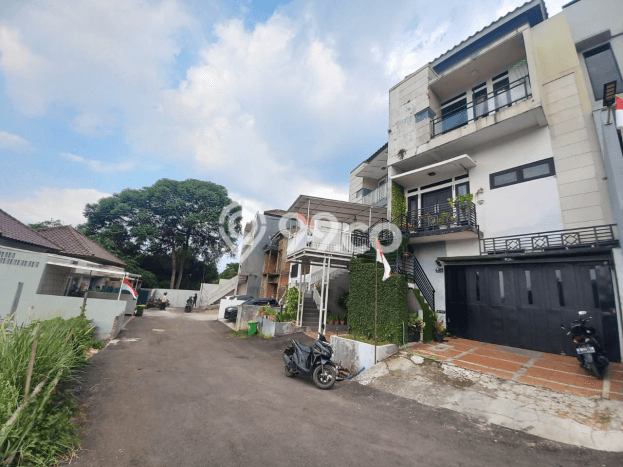 Rumah Luas Asri 3 KT Siap Huni di Cigadung Bandung Rumah Luas Asri 3 KT Siap Huni di Cigadung Bandung