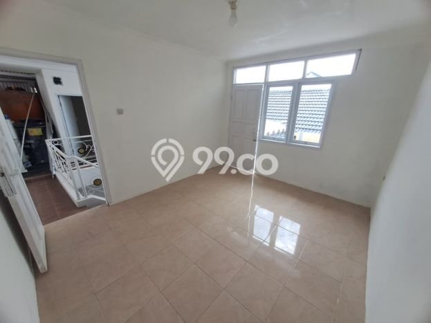 Rumah Luas Asri 6 KT Siap Huni di Buah Batu Bandung Rumah Luas Asri 6 KT Siap Huni di Buah Batu Bandung