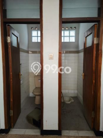 Rumah Elit Modern Tanpa Renovasi di Supratman Bandung Rumah Elit Modern Tanpa Renovasi di Supratman Bandung