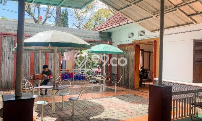 Rumah di Supratman, Bandung, Luas 902m2m² Bangunan 333m2m² Rumah di Supratman, Bandung, Luas 902m2m² Bangunan 333m2m²