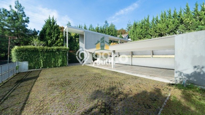 PROPERTI PILIHAN! Rumah Nyaman di Coblong, LT 2259m2m² LB 676m2m² PROPERTI PILIHAN! Rumah Nyaman di Coblong, LT 2259m2m² LB 676m2m²