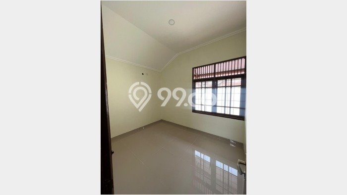 Rumah Strategis kawasan , 2 KM, Lingkungan Nyaman, Luas 180m2m² LB 110m2m² Rumah Strategis kawasan , 2 KM, Lingkungan Nyaman, Luas 180m2m² LB 110m2m²