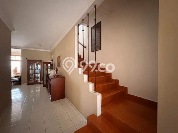 Rumah Eksklusif Siap Huni LT 226m2 di Kebon Jeruk, Jakarta Barat Rumah Eksklusif Siap Huni LT 226m2 di Kebon Jeruk, Jakarta Barat
