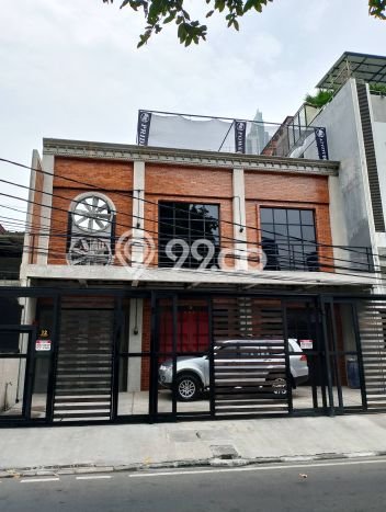 For Sale! Luxury House LT 308m2 Desain Elegan di Setiabudi For Sale! Luxury House LT 308m2 Desain Elegan di Setiabudi