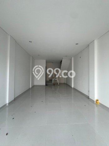 LOKASI STRATEGIS! Ruko Kawasan Pejaten, Luas 170m², Kawasan Komersial LOKASI STRATEGIS! Ruko Kawasan Pejaten, Luas 170m², Kawasan Komersial