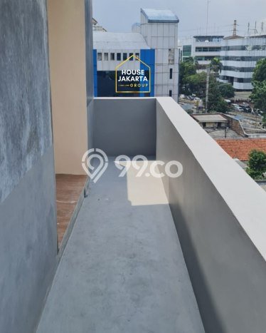 Ruko Kawasan Mampang, Luas 300m², Posisi Mainroad Ruko Kawasan Mampang, Luas 300m², Posisi Mainroad