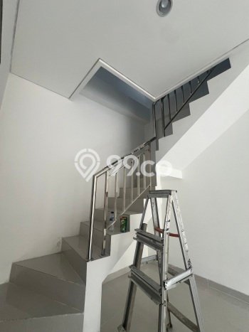 LOKASI STRATEGIS! Ruko Kawasan Pejaten, Luas 170m², Kawasan Komersial LOKASI STRATEGIS! Ruko Kawasan Pejaten, Luas 170m², Kawasan Komersial