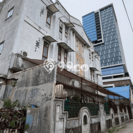Vila Strategis di Medan Petisah, Dimensi 943m2m², Dekat ke berbagai fasilitas Vila Strategis di Medan Petisah, Dimensi 943m2m², Dekat ke berbagai fasilitas