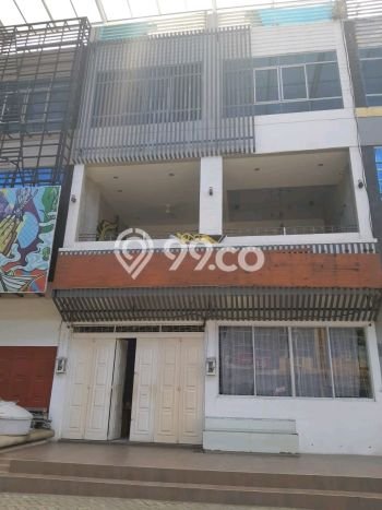 LOKASI PREMIUM! Ruko di Medan Polonia, Luas 420m2m², Mainroad, Kawasan Komersial LOKASI PREMIUM! Ruko di Medan Polonia, Luas 420m2m², Mainroad, Kawasan Komersial