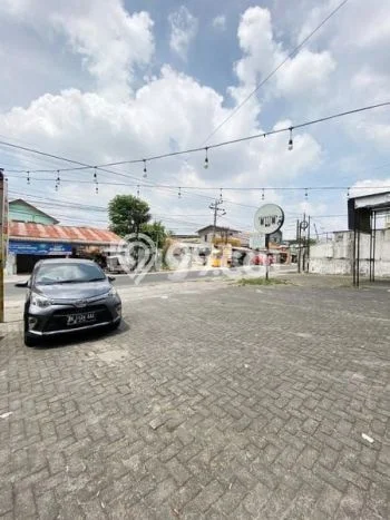 Ruko untuk disewa di Medan Petisah punya LT 184m2 & LB 216m2 harga sewa kompetitif Ruko untuk disewa di Medan Petisah punya LT 184m2 & LB 216m2 harga sewa kompetitif