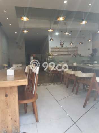 LOKASI PREMIUM! Ruko di Medan Polonia, Luas 420m2m², Mainroad, Kawasan Komersial LOKASI PREMIUM! Ruko di Medan Polonia, Luas 420m2m², Mainroad, Kawasan Komersial