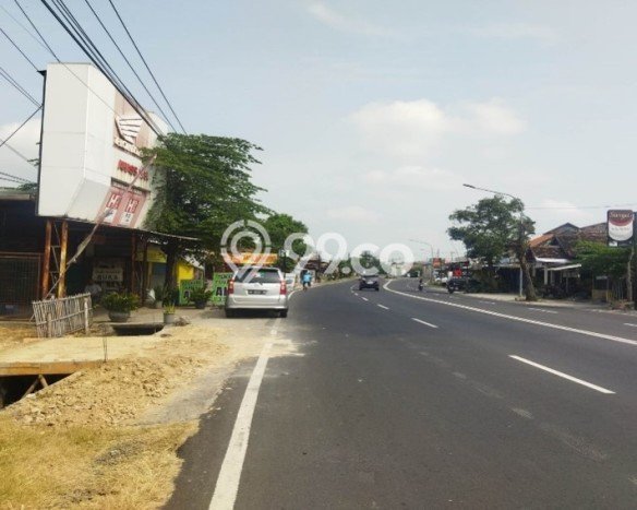 PRIME LOCATION! Ruko Kawasan Sragen, Luas 380m2m², Kawasan Komersial, Lokasi Premium PRIME LOCATION! Ruko Kawasan Sragen, Luas 380m2m², Kawasan Komersial, Lokasi Premium