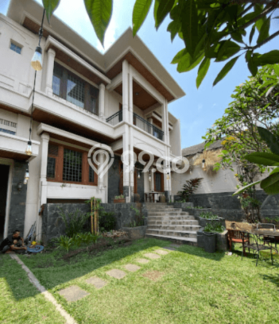 HARGA SPECIAL! Rumah Asri area Bandung Kota, Bandung, Luas 634m2m² Bangunan 564m2m² BISA KPR! HARGA SPECIAL! Rumah Asri area Bandung Kota, Bandung, Luas 634m2m² Bangunan 564m2m² BISA KPR!