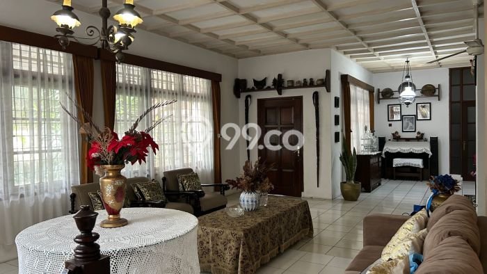Dijual Rumah Mewah Exclusive di Kebon Jeruk, Jakarta Barat Dijual Rumah Mewah Exclusive di Kebon Jeruk, Jakarta Barat