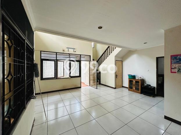 Rumah Disewakan Tangerang LT 240m2 LB 240m2 Area Modernland Rumah Disewakan Tangerang LT 240m2 LB 240m2 Area Modernland