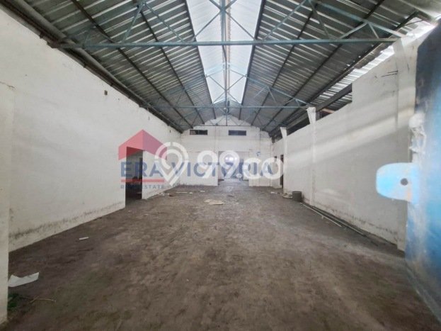 Gudang di Pakisaji, Luas 456m2m², Pusat Bisnis, Lokasi Strategis Gudang di Pakisaji, Luas 456m2m², Pusat Bisnis, Lokasi Strategis