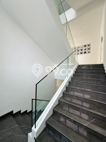 Rumah Luxury Modern Tanpa Renovasi di Alam Sutera Tangerang Rumah Luxury Modern Tanpa Renovasi di Alam Sutera Tangerang