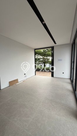 Rumah Luxury Modern Tanpa Renovasi di BSD Tangerang Rumah Luxury Modern Tanpa Renovasi di BSD Tangerang