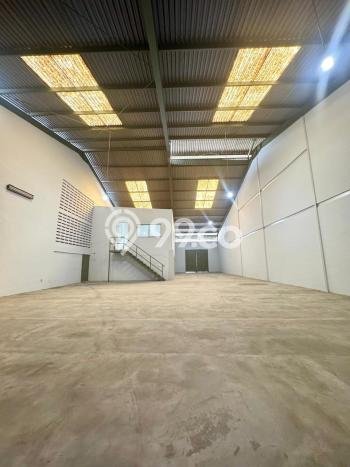 Disewakan Gudang komersial di Cengkareng luas bangunan 408m2 Disewakan Gudang komersial di Cengkareng luas bangunan 408m2