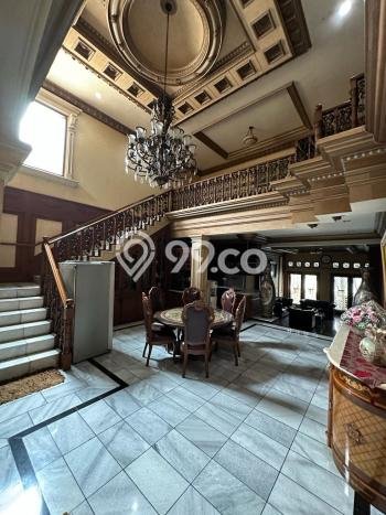 Dijual Rumah Mewah Exclusive di Cilandak, Jakarta Selatan Dijual Rumah Mewah Exclusive di Cilandak, Jakarta Selatan