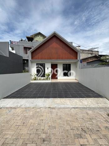 Jual Rumah Minimalis Bagus Punya 2 KT di Jagakarsa Jakarta Selatan SHM Jual Rumah Minimalis Bagus Punya 2 KT di Jagakarsa Jakarta Selatan SHM