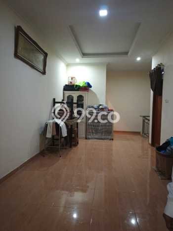 Komersial Dijual di Jakarta Selatan LT 61m2 & LB 130m2 Lokasi Terbaik! Komersial Dijual di Jakarta Selatan LT 61m2 & LB 130m2 Lokasi Terbaik!