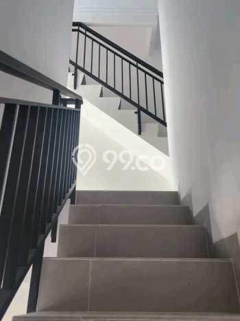 Rumah Strategis Minimalis Lb 100m2 di Jagakarsa, Jakarta Selatan Rumah Strategis Minimalis Lb 100m2 di Jagakarsa, Jakarta Selatan