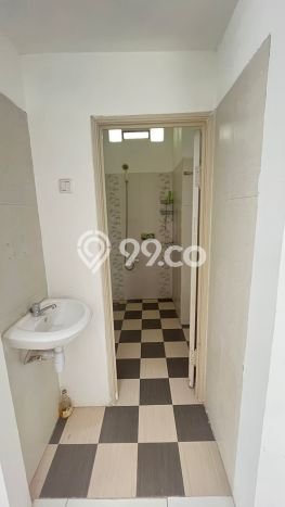 Rumah Modern Cantik 4 KT Bisa Langsung Pindah di Jagakarsa Rumah Modern Cantik 4 KT Bisa Langsung Pindah di Jagakarsa