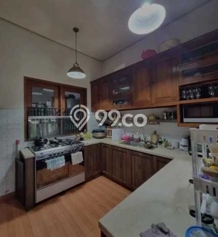 Rumah Luxury Modern Tanpa Renovasi di Ragunan Jakarta Selatan Rumah Luxury Modern Tanpa Renovasi di Ragunan Jakarta Selatan