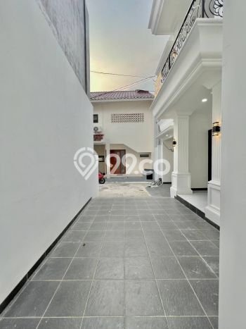 Hunian Cantik Modern Lb 140m2 di Jagakarsa, Jakarta Selatan Hunian Cantik Modern Lb 140m2 di Jagakarsa, Jakarta Selatan