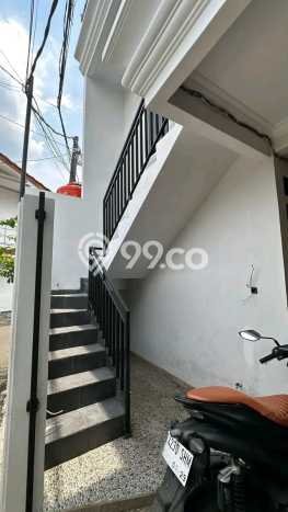 Jual Rumah Strategis Bagus Punya 4 KT di Jagakarsa Jakarta Selatan SHM Jual Rumah Strategis Bagus Punya 4 KT di Jagakarsa Jakarta Selatan SHM