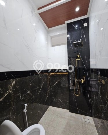 Rumah Modern Minimalis 4 Kamar Siap Huni di Jagakarsa Rumah Modern Minimalis 4 Kamar Siap Huni di Jagakarsa