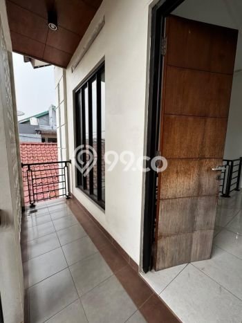 Dijual Rumah Luas Megah Dengan View Cantik di Kayu Putih, Jakarta Timur Dijual Rumah Luas Megah Dengan View Cantik di Kayu Putih, Jakarta Timur