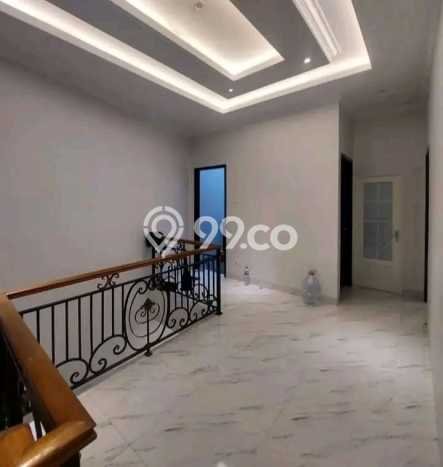 Rumah Strategis Modern Lb 130m2 di Jagakarsa, Jakarta Selatan Rumah Strategis Modern Lb 130m2 di Jagakarsa, Jakarta Selatan