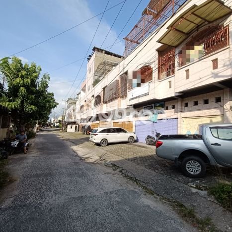 Area Ramai! Ruko Dijual di Tenayan Raya untuk Bisnis Luas Bangunan 594m2 Area Ramai! Ruko Dijual di Tenayan Raya untuk Bisnis Luas Bangunan 594m2