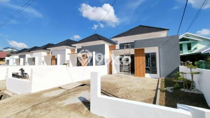 DIJUAL CEPAT! Rumah Modern di Payung Sekaki, Pekanbaru, LT 161m2m² LB 70m2m² BISA KPR! DIJUAL CEPAT! Rumah Modern di Payung Sekaki, Pekanbaru, LT 161m2m² LB 70m2m² BISA KPR!